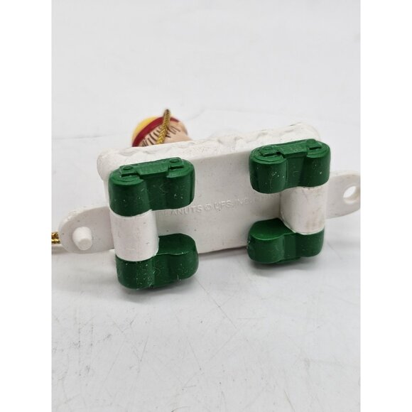 Peanuts Linus & Snowman On Train Vintage Christmas Tree Ornament - Picture 5 of 9